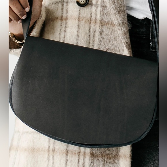 Urban Southern Half Moon Crossbody Purse Bag Minimalist - Picture 1 of 7